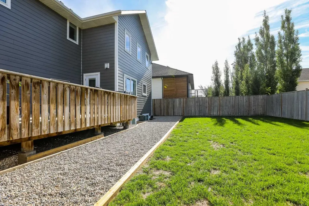 408 11b Street Nobleford AB T0L1S0