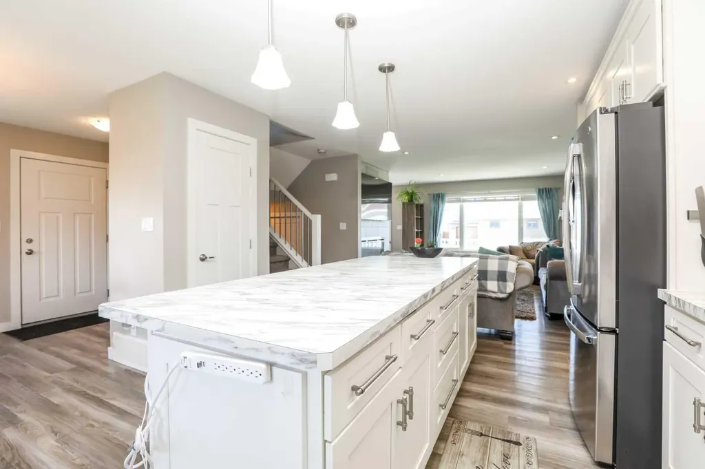 408 11b Street Nobleford AB T0L1S0