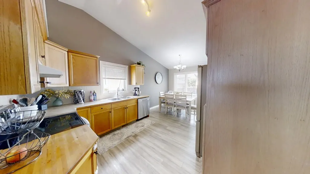 80 Aberdeen Road Lethbridge AB T1J4Z3