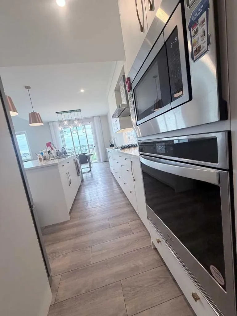 300 Carringvue Place NW Calgary AB T3P2A5