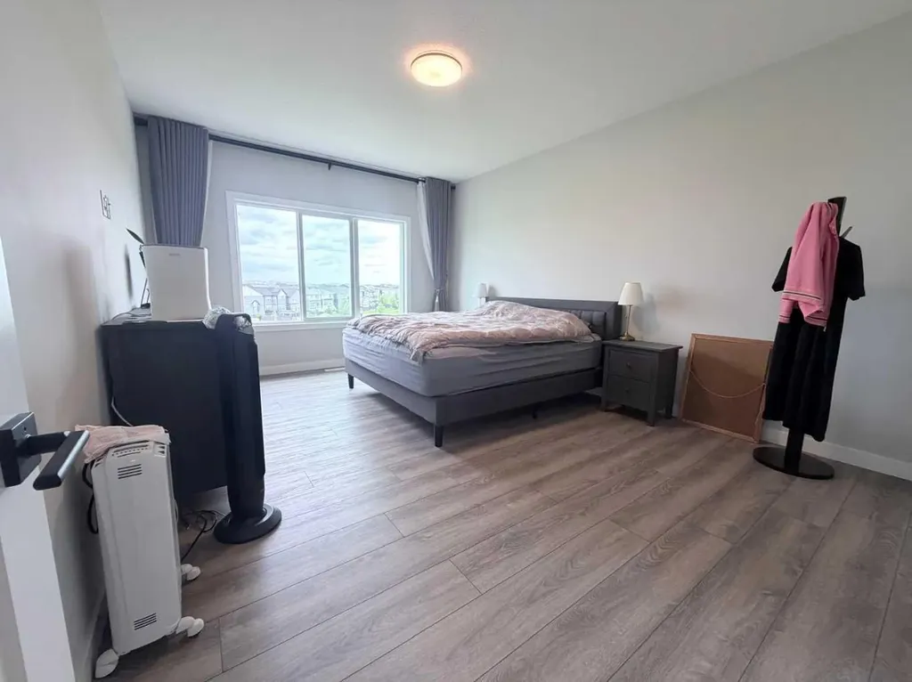300 Carringvue Place NW Calgary AB T3P2A5