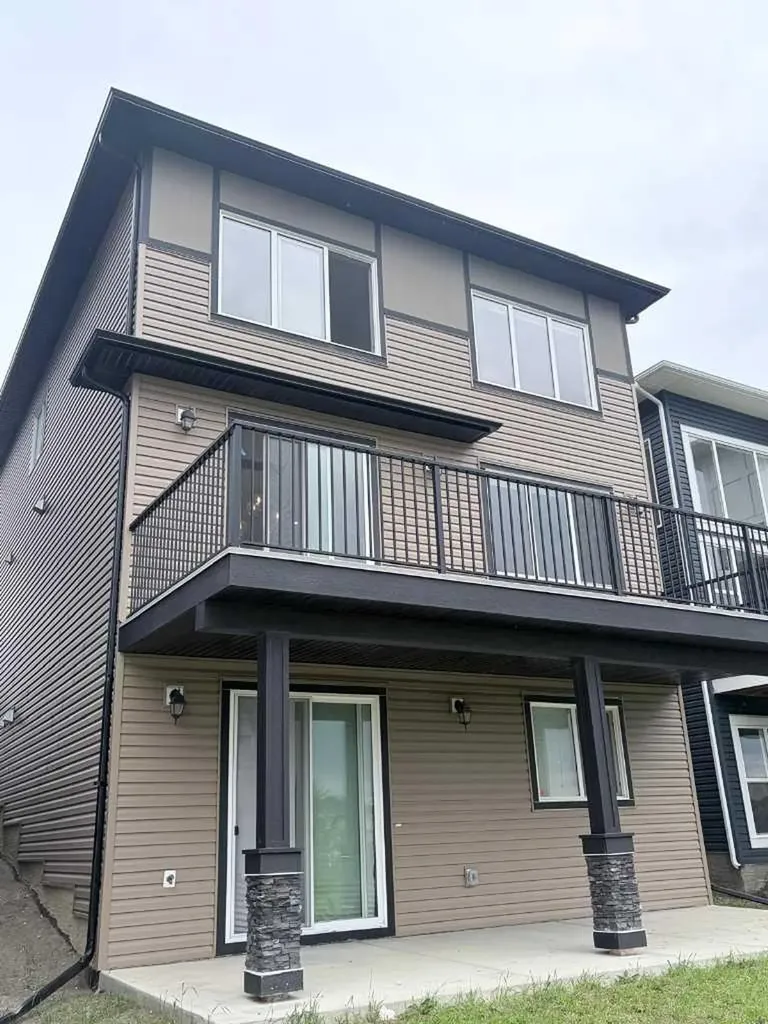 300 Carringvue Place NW Calgary AB T3P2A5