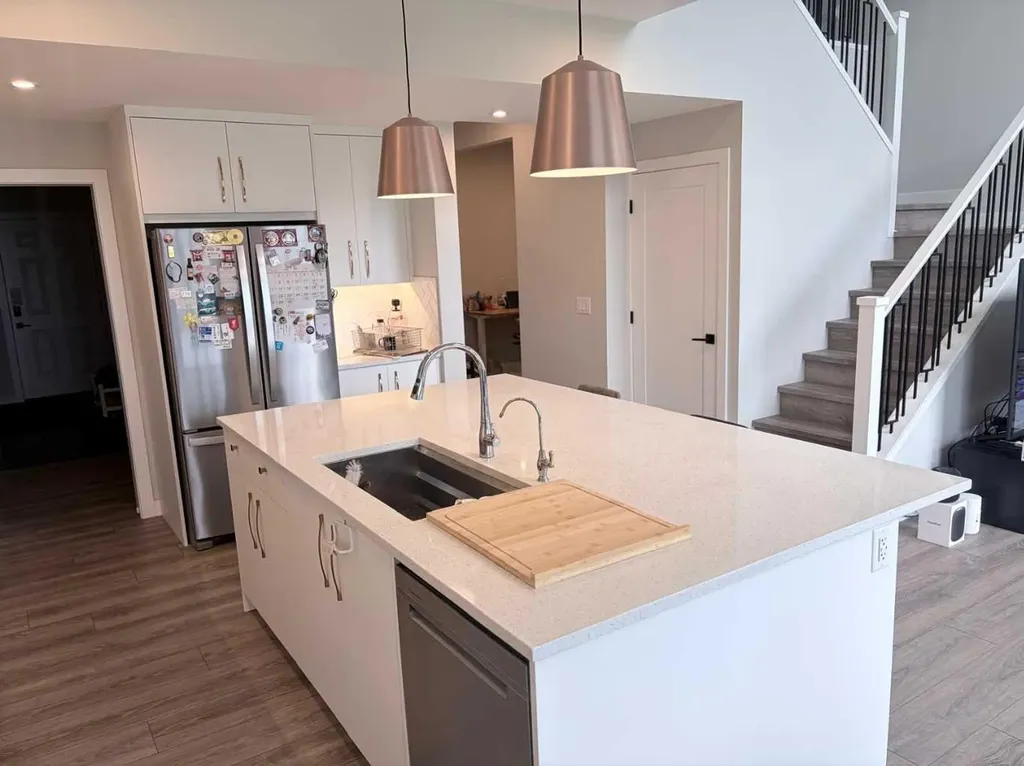 300 Carringvue Place NW Calgary AB T3P2A5