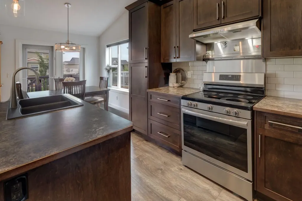 83 Valarosa Drive Didsbury AB T0H 0W0