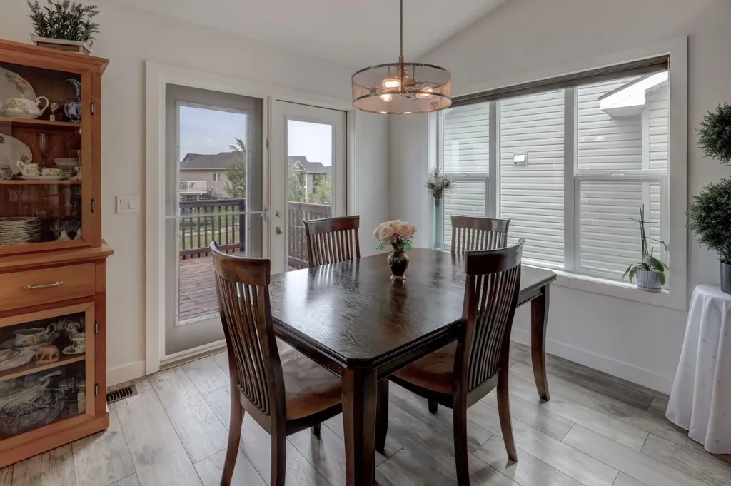 83 Valarosa Drive Didsbury AB T0H 0W0