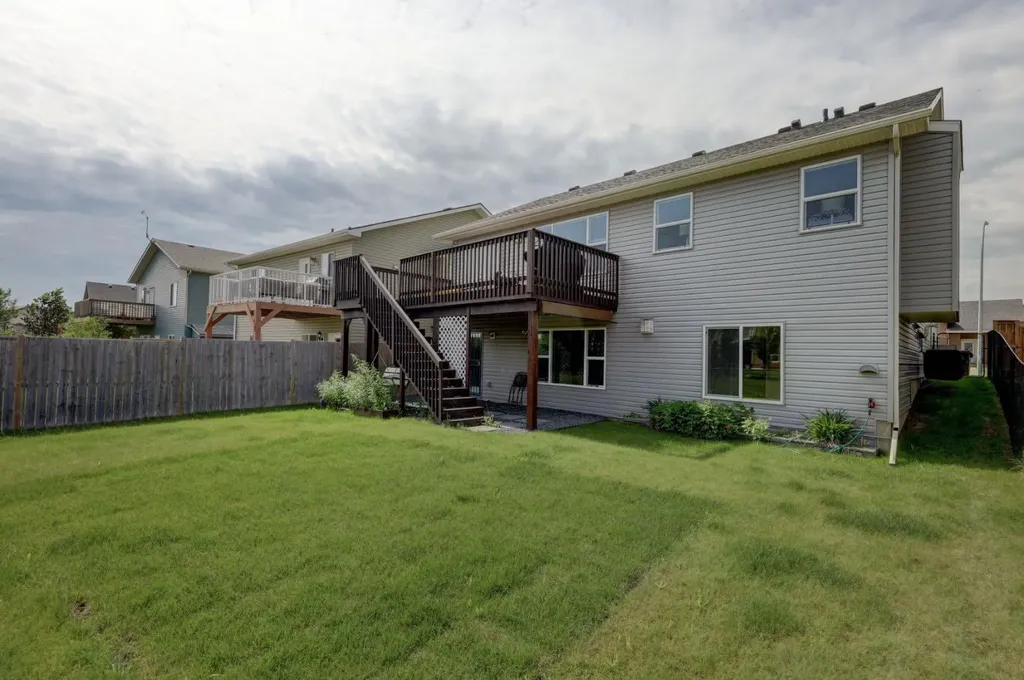 83 Valarosa Drive Didsbury AB T0H 0W0