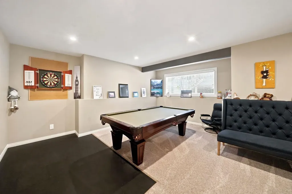 262 Viscount Drive Red Deer AB T4R 0M7