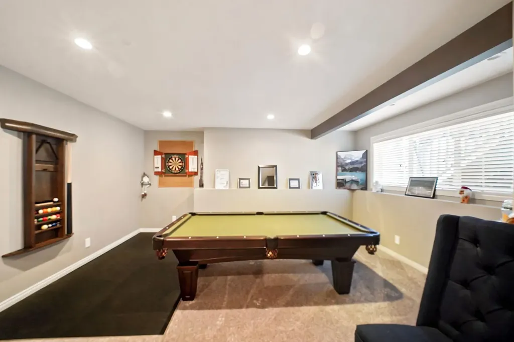 262 Viscount Drive Red Deer AB T4R 0M7