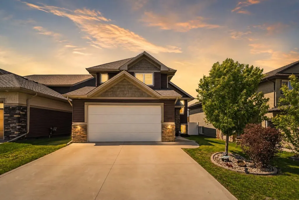 262 Viscount Drive Red Deer AB T4R 0M7