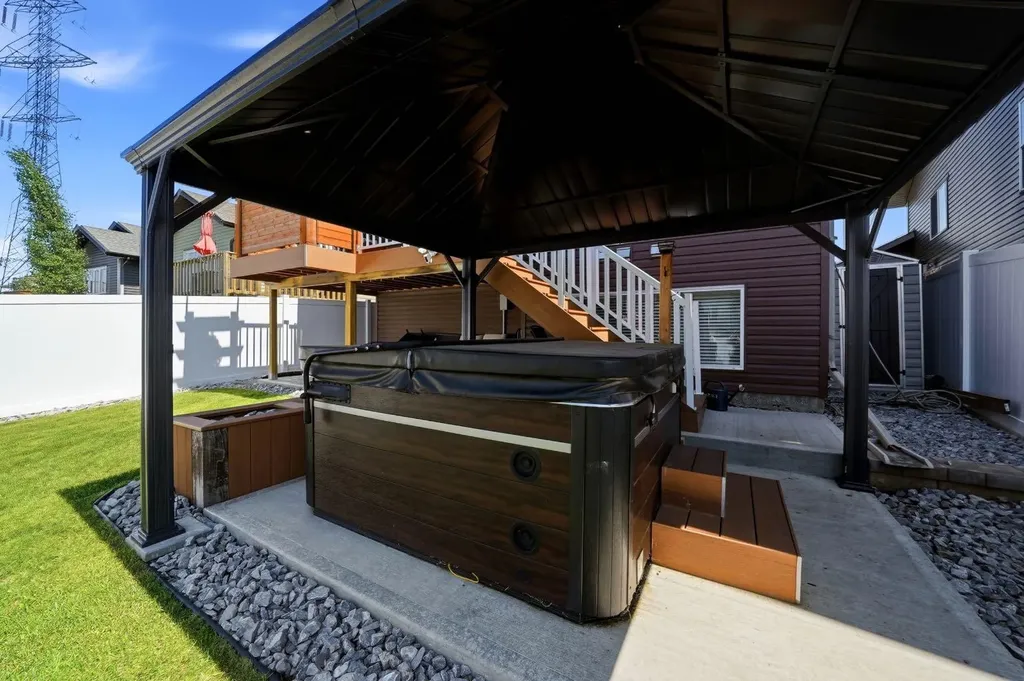 262 Viscount Drive Red Deer AB T4R 0M7