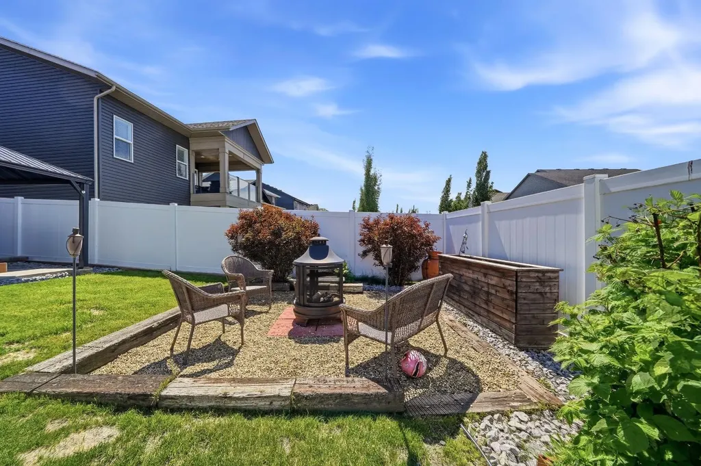 262 Viscount Drive Red Deer AB T4R 0M7