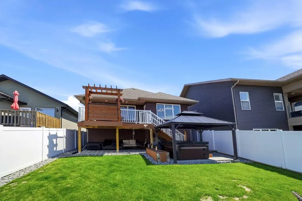 262 Viscount Drive Red Deer AB T4R 0M7