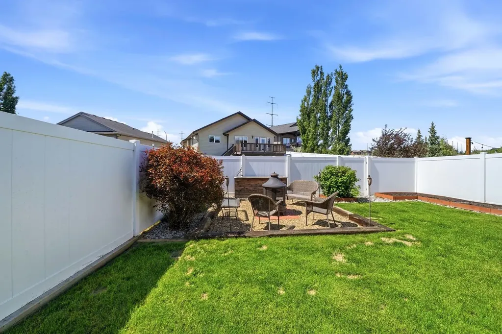 262 Viscount Drive Red Deer AB T4R 0M7