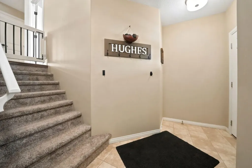 262 Viscount Drive Red Deer AB T4R 0M7
