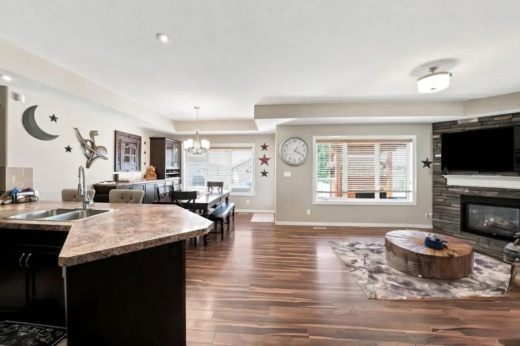 262 Viscount Drive Red Deer AB T4R 0M7
