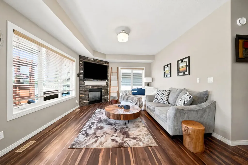 262 Viscount Drive Red Deer AB T4R 0M7