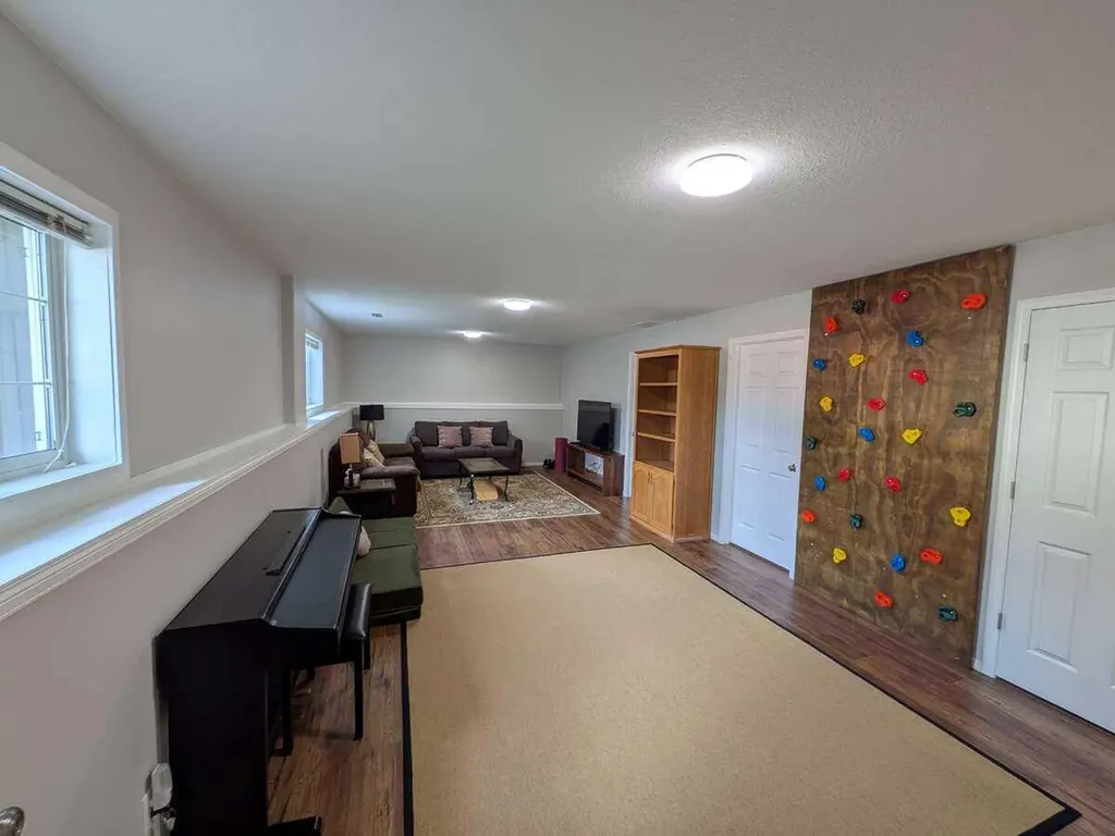 292 Lancaster Drive Red Deer AB T4R 3R7