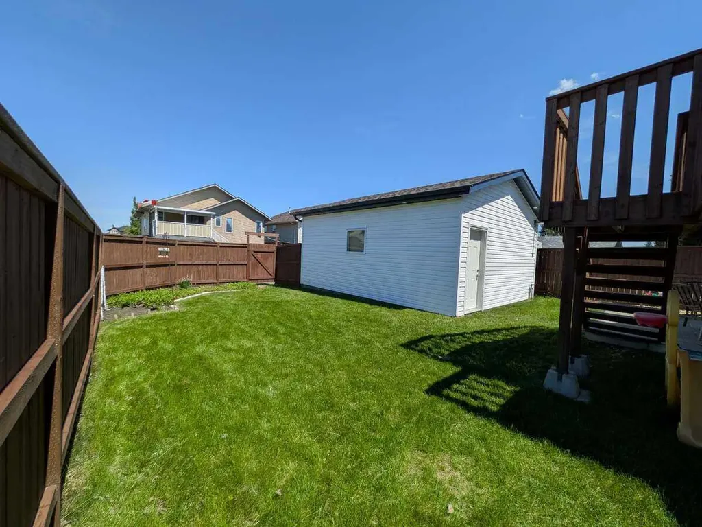 292 Lancaster Drive Red Deer AB T4R 3R7