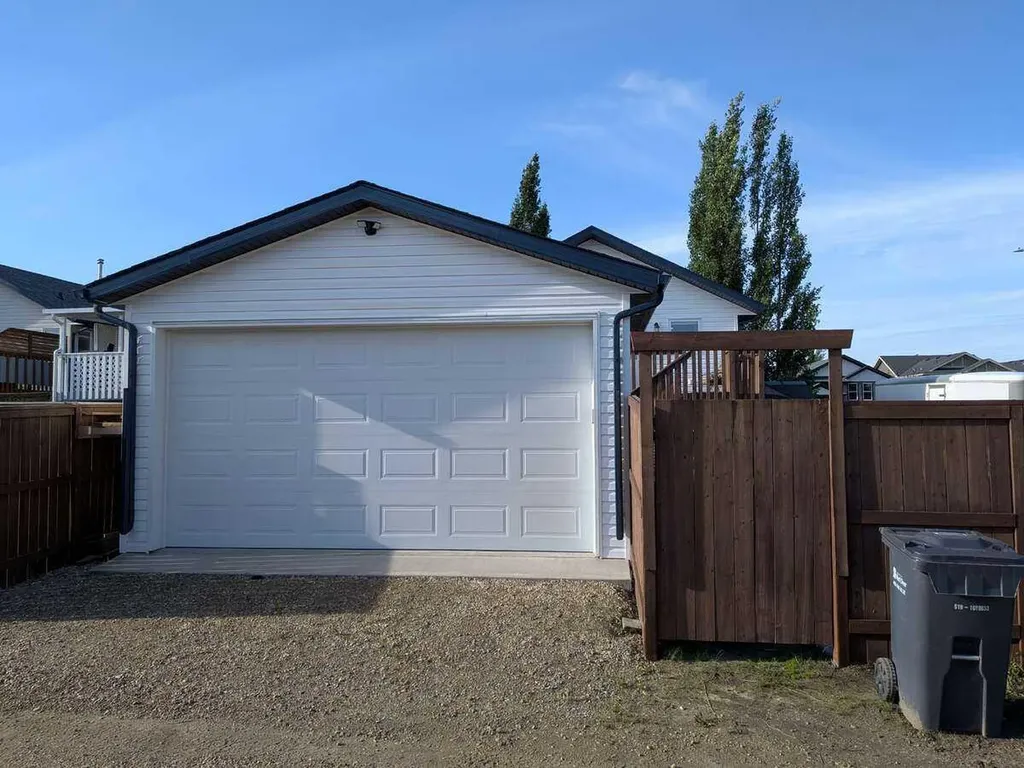 292 Lancaster Drive Red Deer AB T4R 3R7