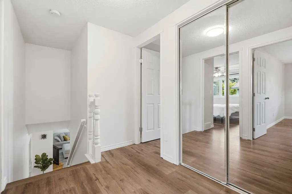 527 Deer Side Place SE Calgary AB T2J 6A1