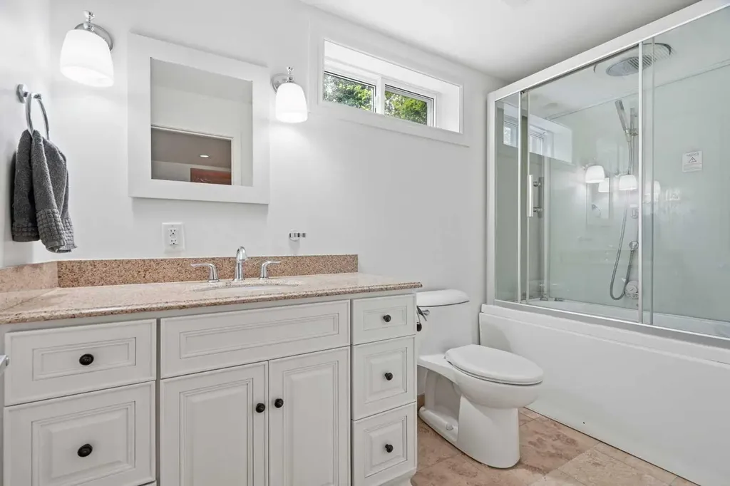 527 Deer Side Place SE Calgary AB T2J 6A1