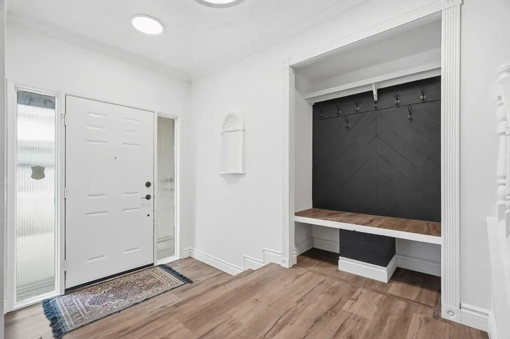 527 Deer Side Place SE Calgary AB T2J 6A1