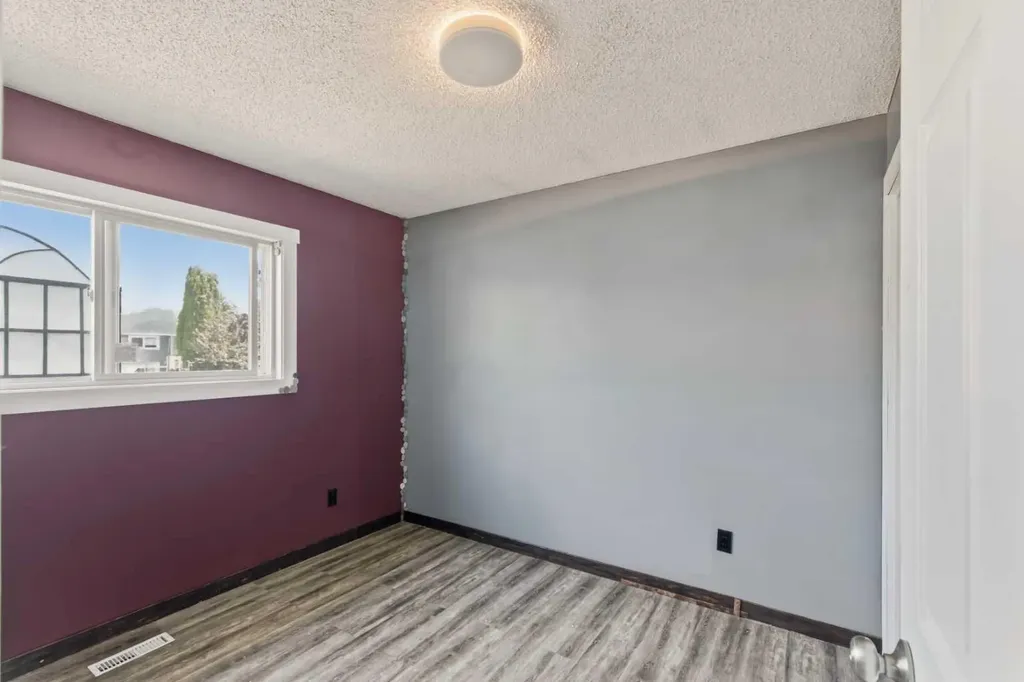 9922 81 Avenue Grande Prairie AB T8V 3T2
