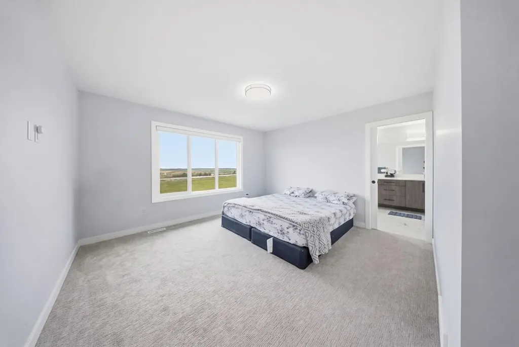 82 Waterford Crescent Chestermere AB T1X 2V1