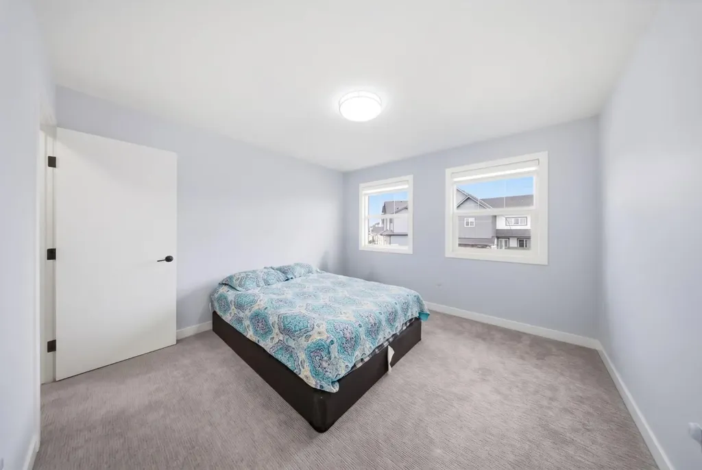 82 Waterford Crescent Chestermere AB T1X 2V1