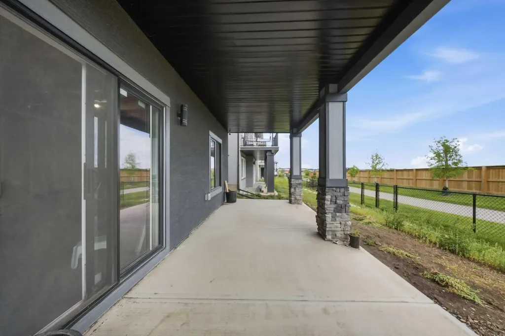 82 Waterford Crescent Chestermere AB T1X 2V1