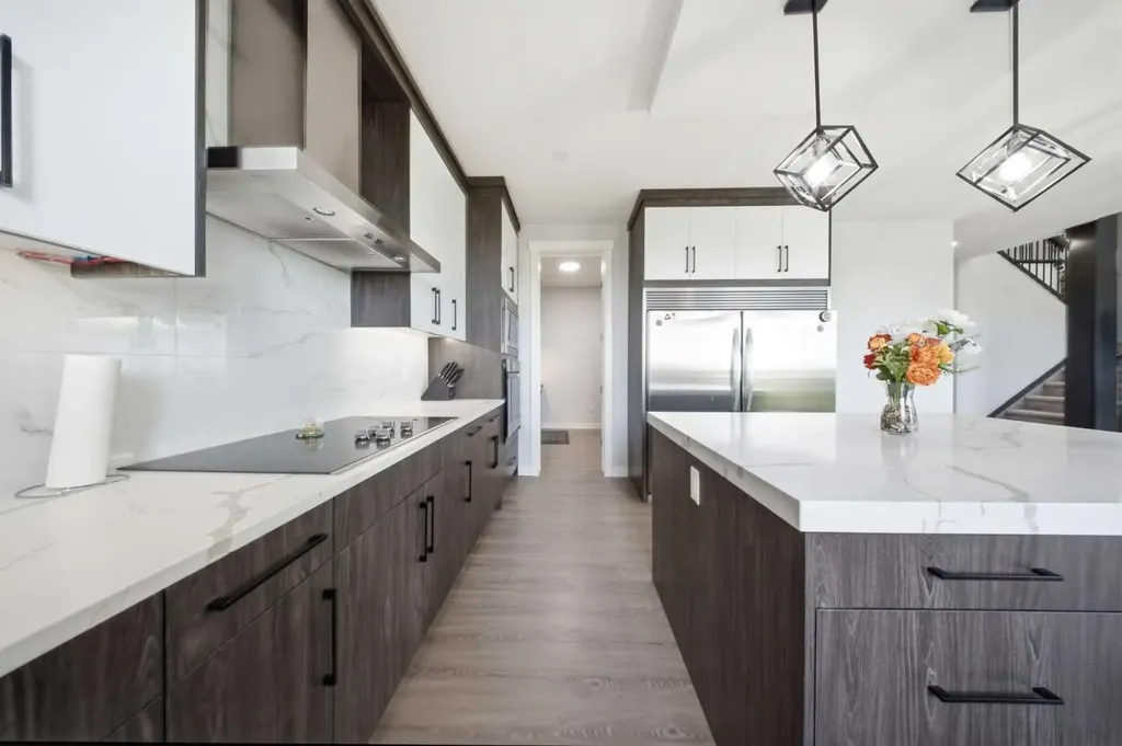 82 Waterford Crescent Chestermere AB T1X 2V1