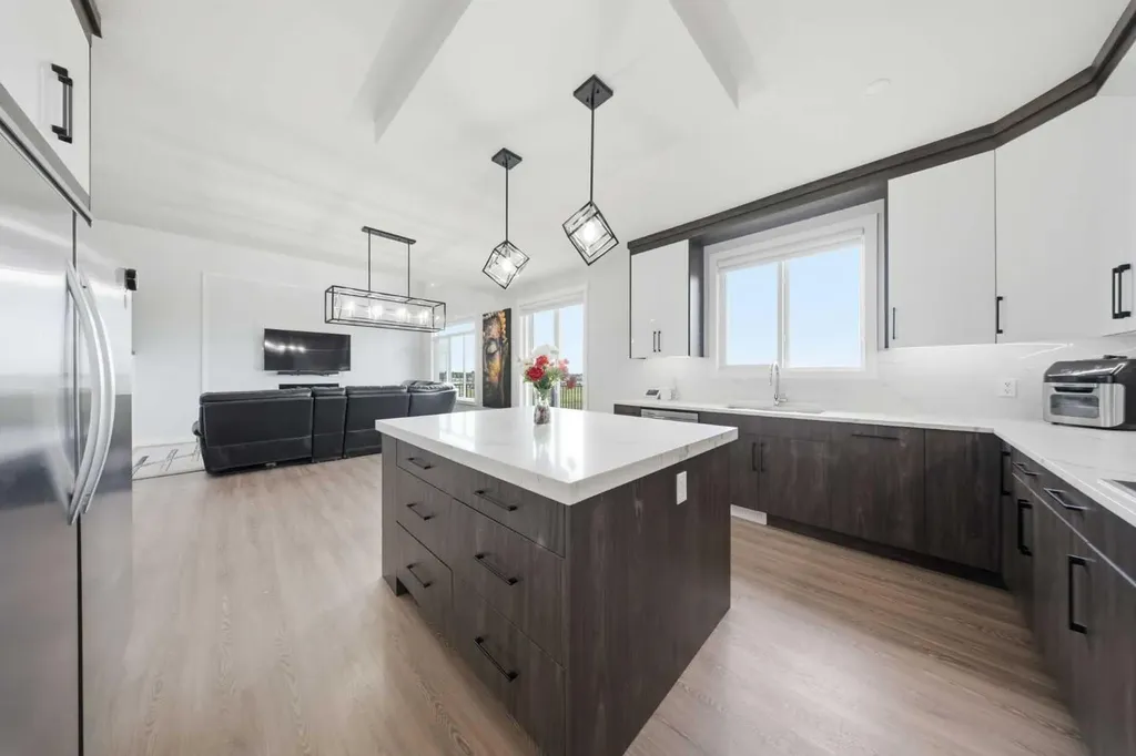 82 Waterford Crescent Chestermere AB T1X 2V1
