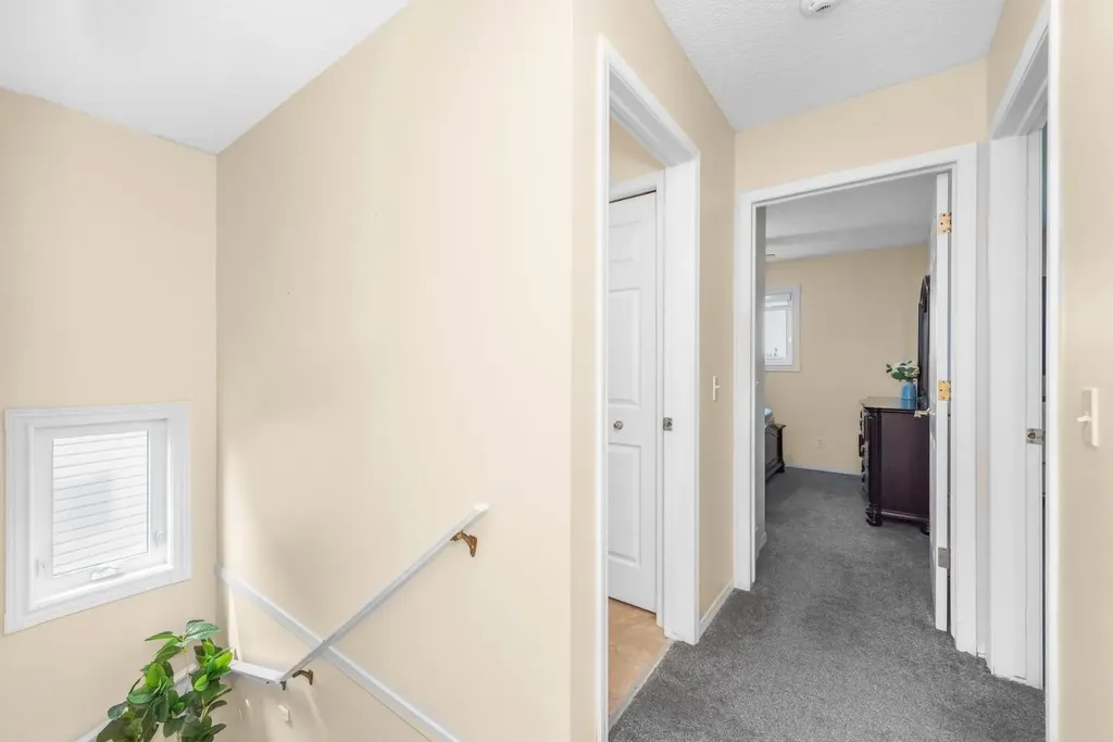 131 Coral Springs Circle NE Calgary AB T3J 3P5