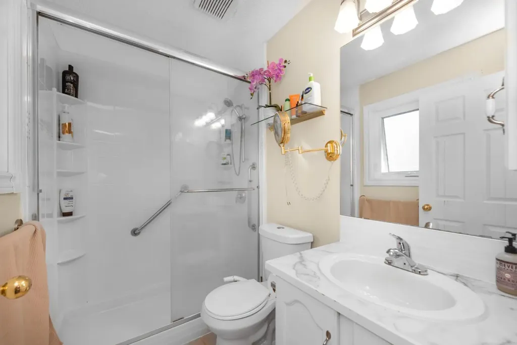131 Coral Springs Circle NE Calgary AB T3J 3P5