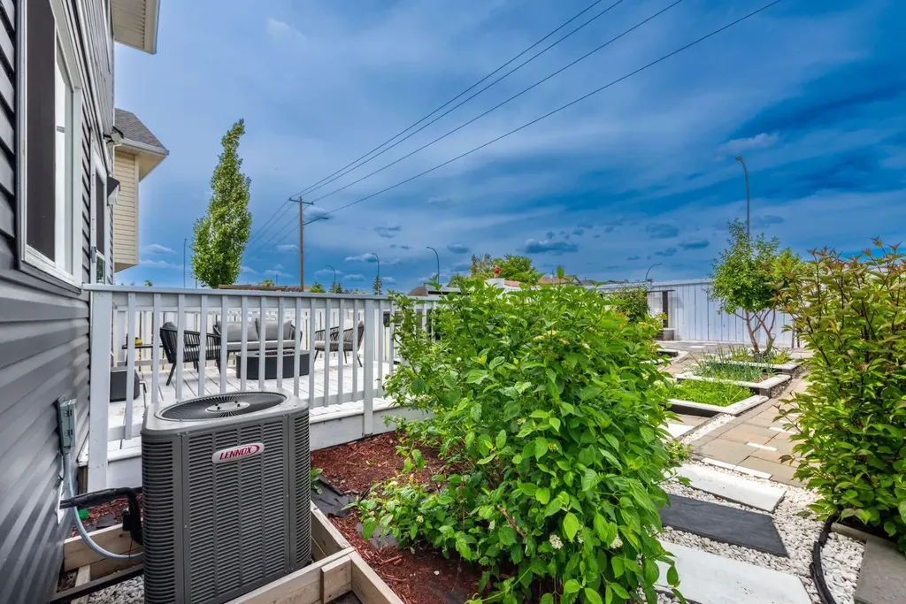 131 Coral Springs Circle NE Calgary AB T3J 3P5