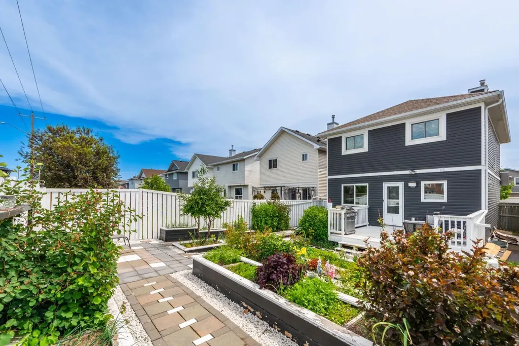 131 Coral Springs Circle NE Calgary AB T3J 3P5