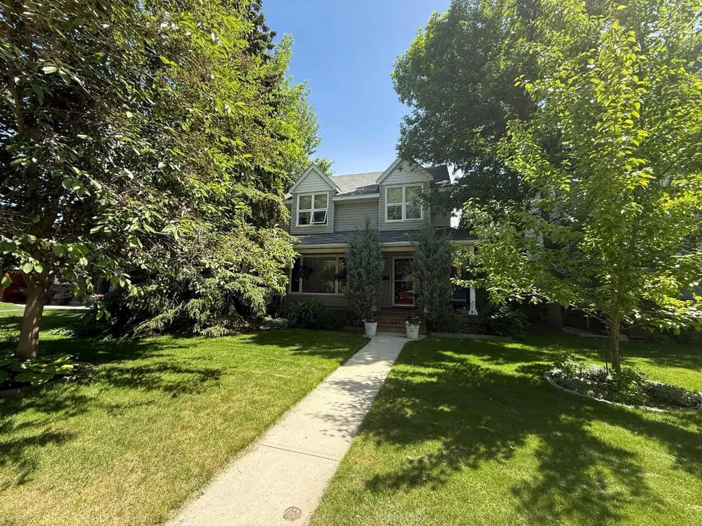 1141 Regent Crescent NE Calgary AB T2E5J6