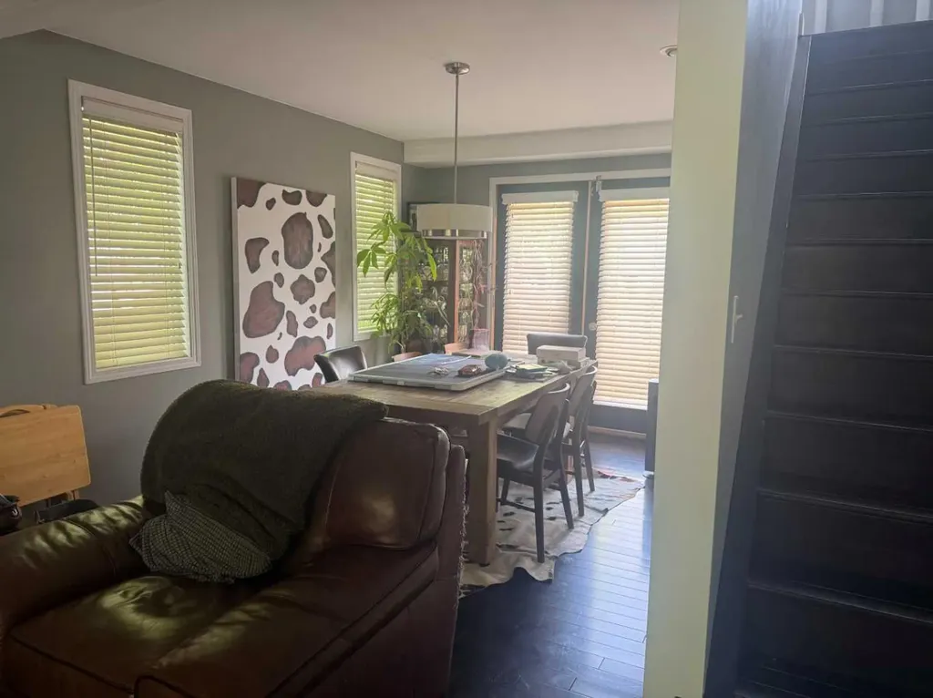 1141 Regent Crescent NE Calgary AB T2E5J6