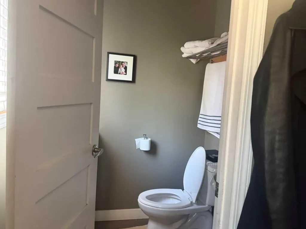 1141 Regent Crescent NE Calgary AB T2E5J6