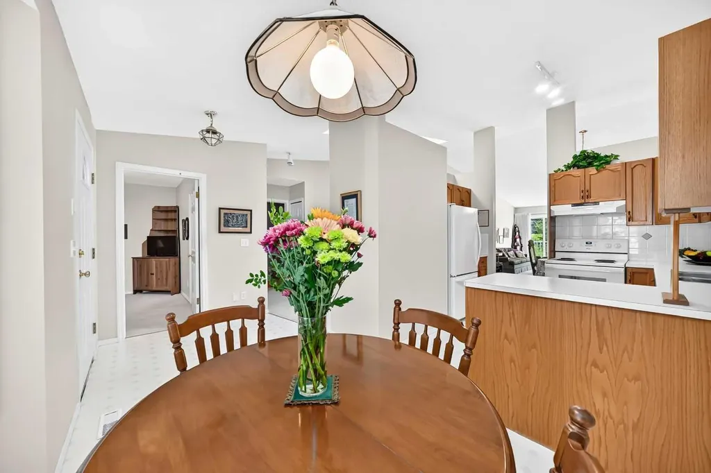 23 Ceduna Park SW Calgary AB T2W 6H4