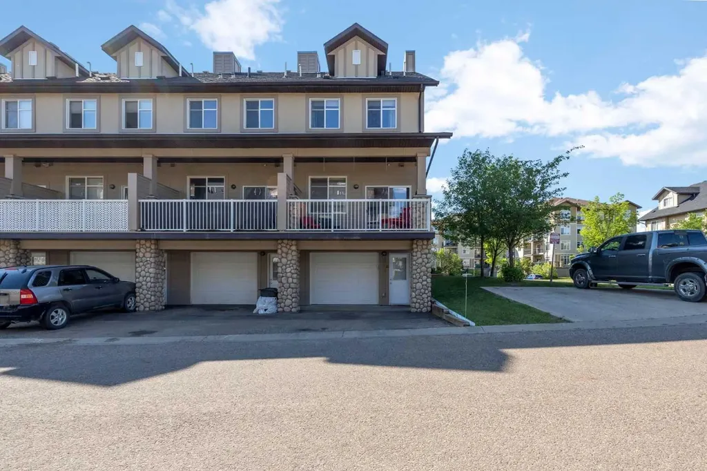 137 Fontaine Crescent Fort Mcmurray AB T9H 0C3