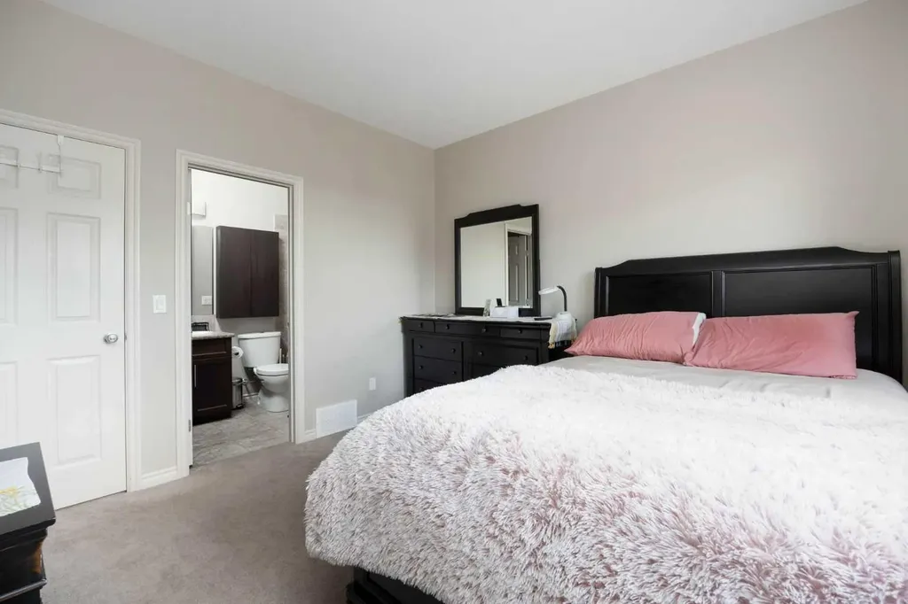 137 Fontaine Crescent Fort Mcmurray AB T9H 0C3