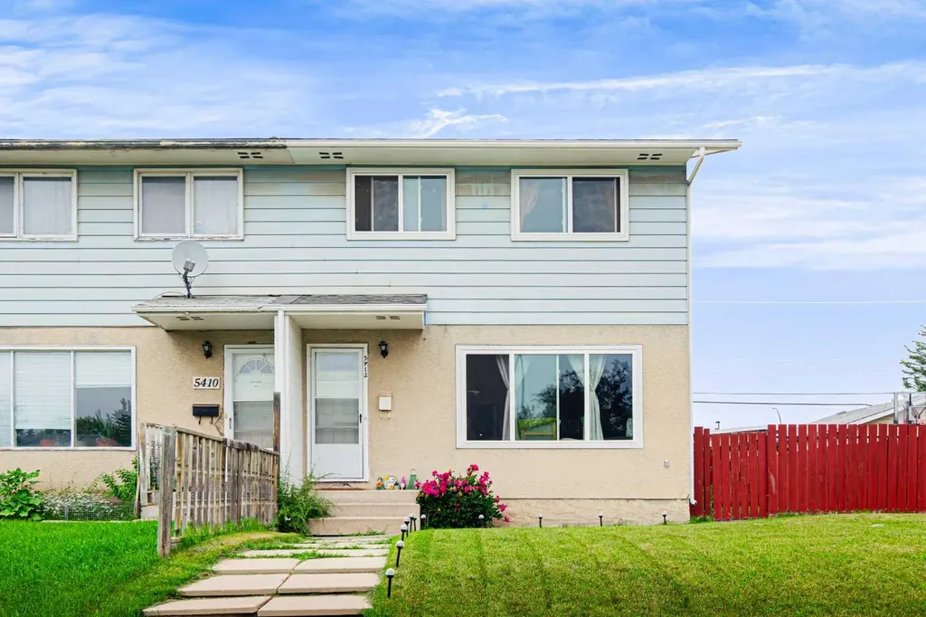 5412 14 Avenue SE Calgary AB T2A 0L3