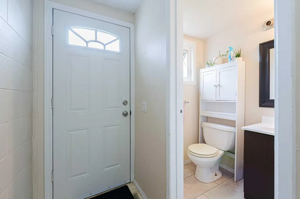 5412 14 Avenue SE Calgary AB T2A 0L3