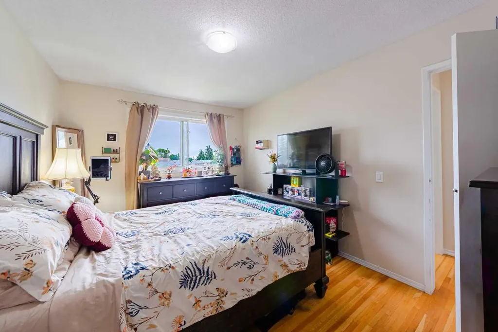 5412 14 Avenue SE Calgary AB T2A 0L3