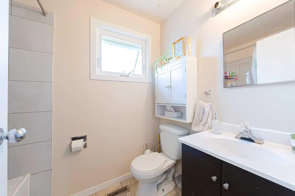 5412 14 Avenue SE Calgary AB T2A 0L3