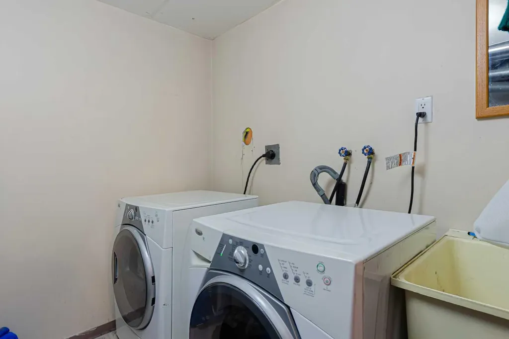 5412 14 Avenue SE Calgary AB T2A 0L3