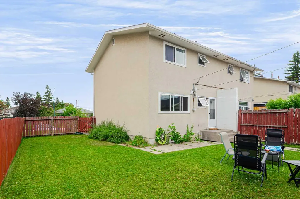 5412 14 Avenue SE Calgary AB T2A 0L3