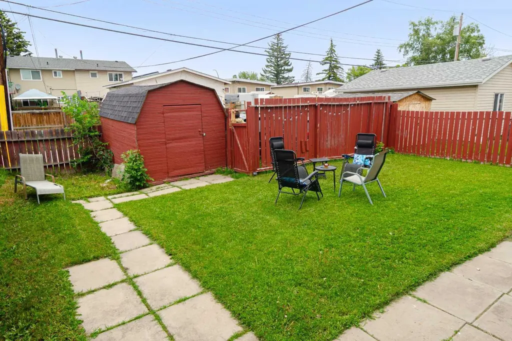 5412 14 Avenue SE Calgary AB T2A 0L3