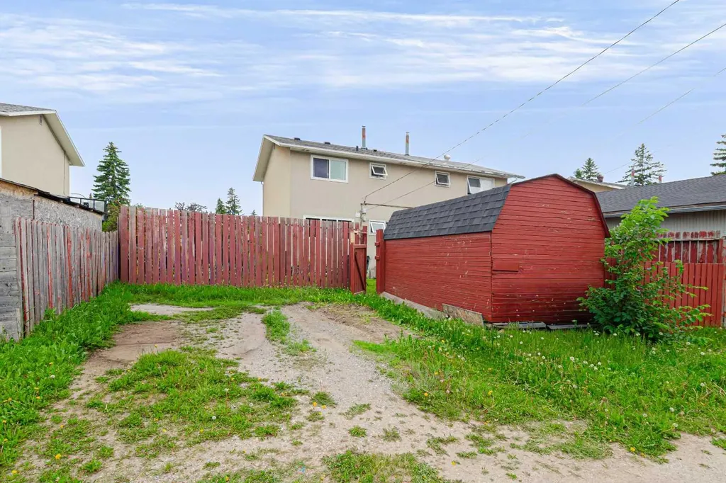 5412 14 Avenue SE Calgary AB T2A 0L3